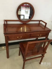 榆木梳妝臺(tái)專賣 優(yōu)質(zhì)古典家具的廠價(jià)供應(yīng)